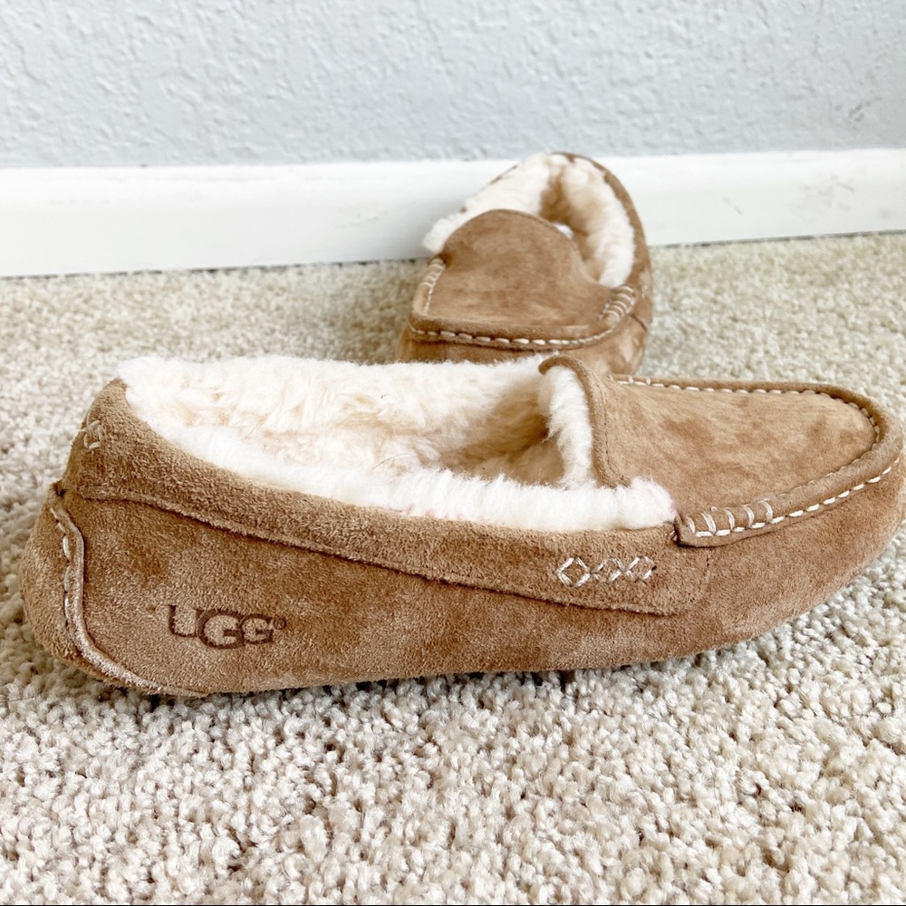 Ugg Ansley Moccasins Slippers Chestnut size 8 - Picture 1 of 4